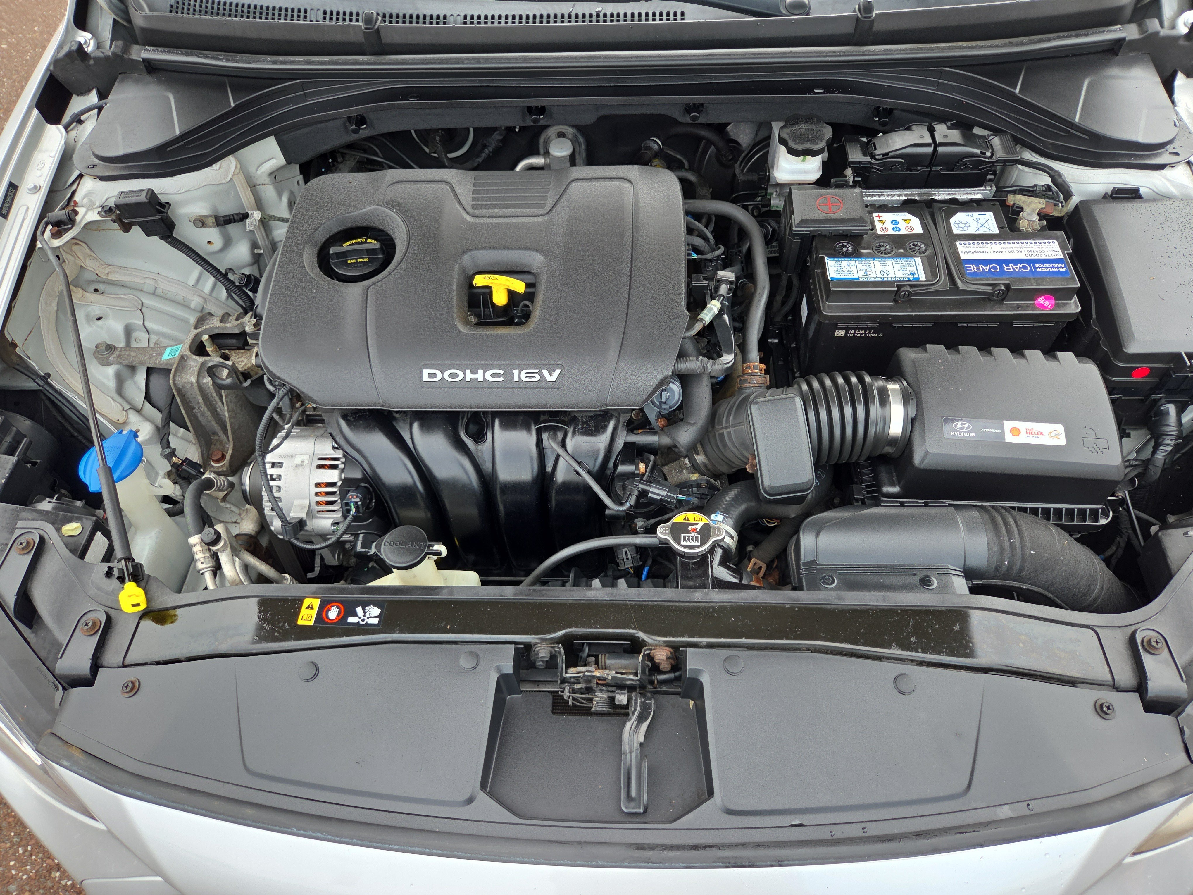 Used 2017 Hyundai Elantra SE FWD image 25