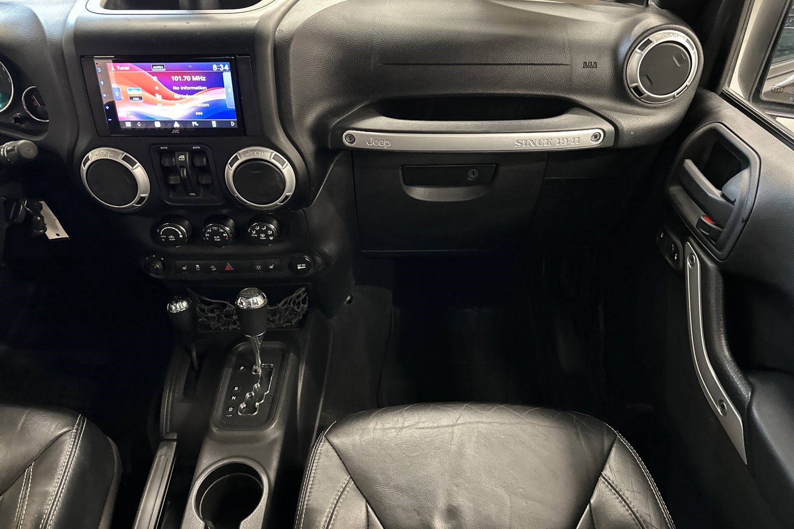 Used 2014 Jeep Wrangler Unlimited Sahara w/ Connectivity Group image 27