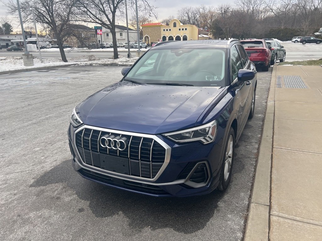Used 2023 Audi Q3 2.0T Premium Plus image 40