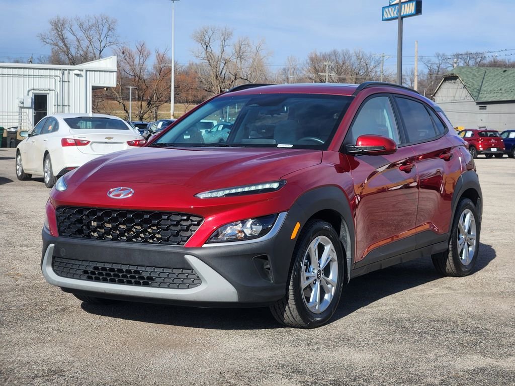 Used 2023 Hyundai Kona SEL w/ Convenience Package image 3