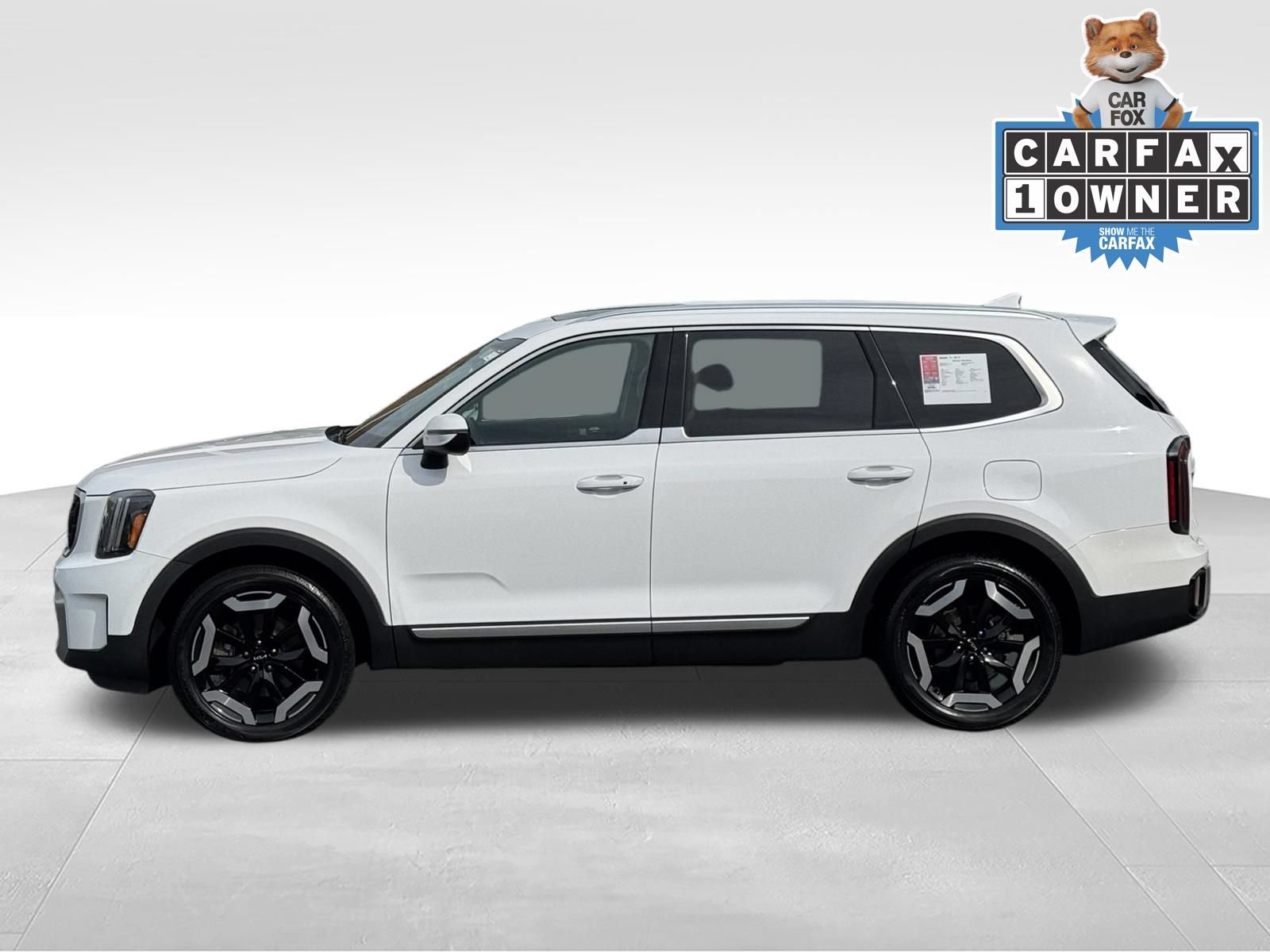 Used 2023 Kia Telluride EX w/ EX Captain's Chair Package FWD image 8