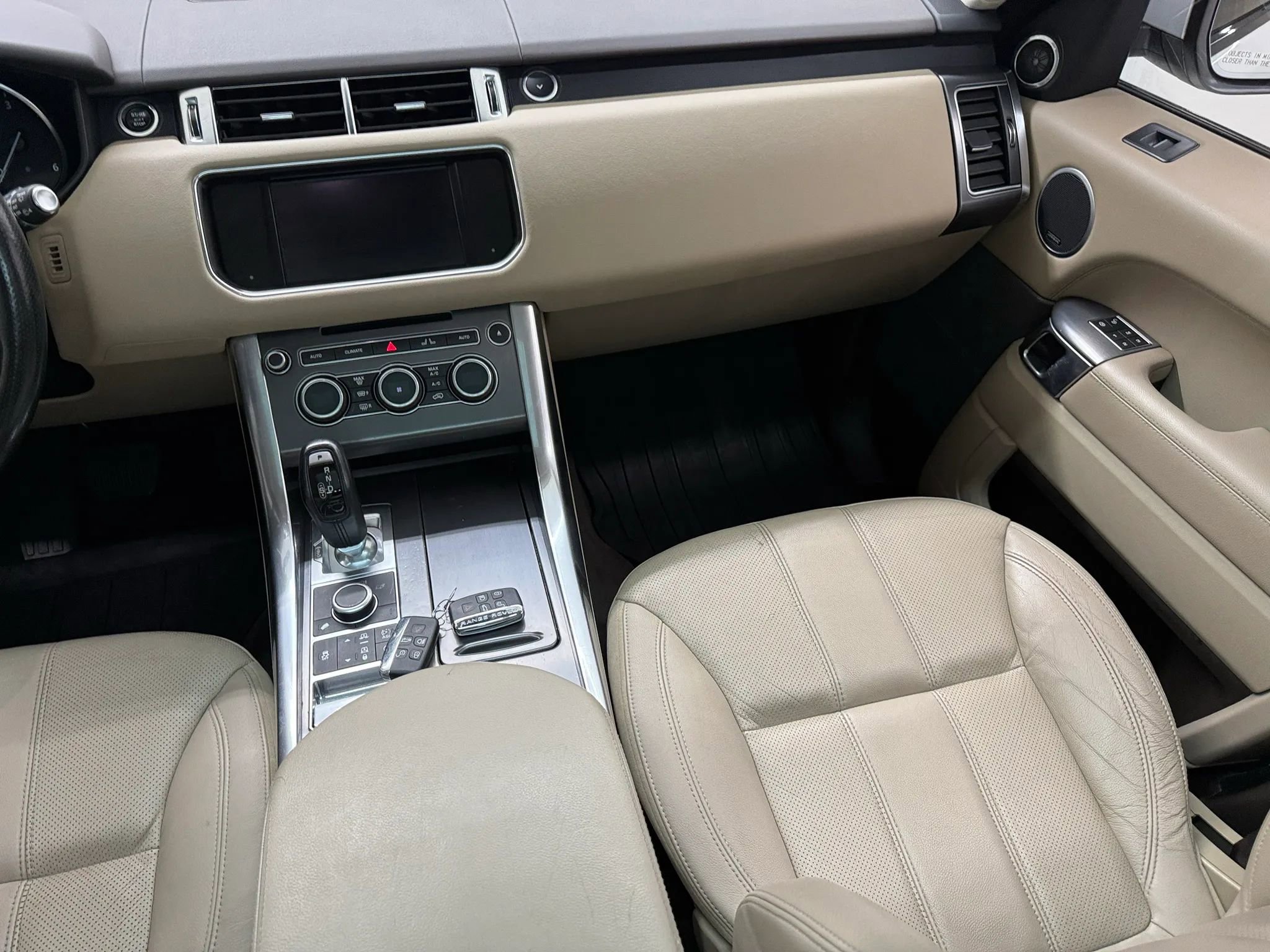 Used 2016 Land Rover Range Rover Sport SE image 35