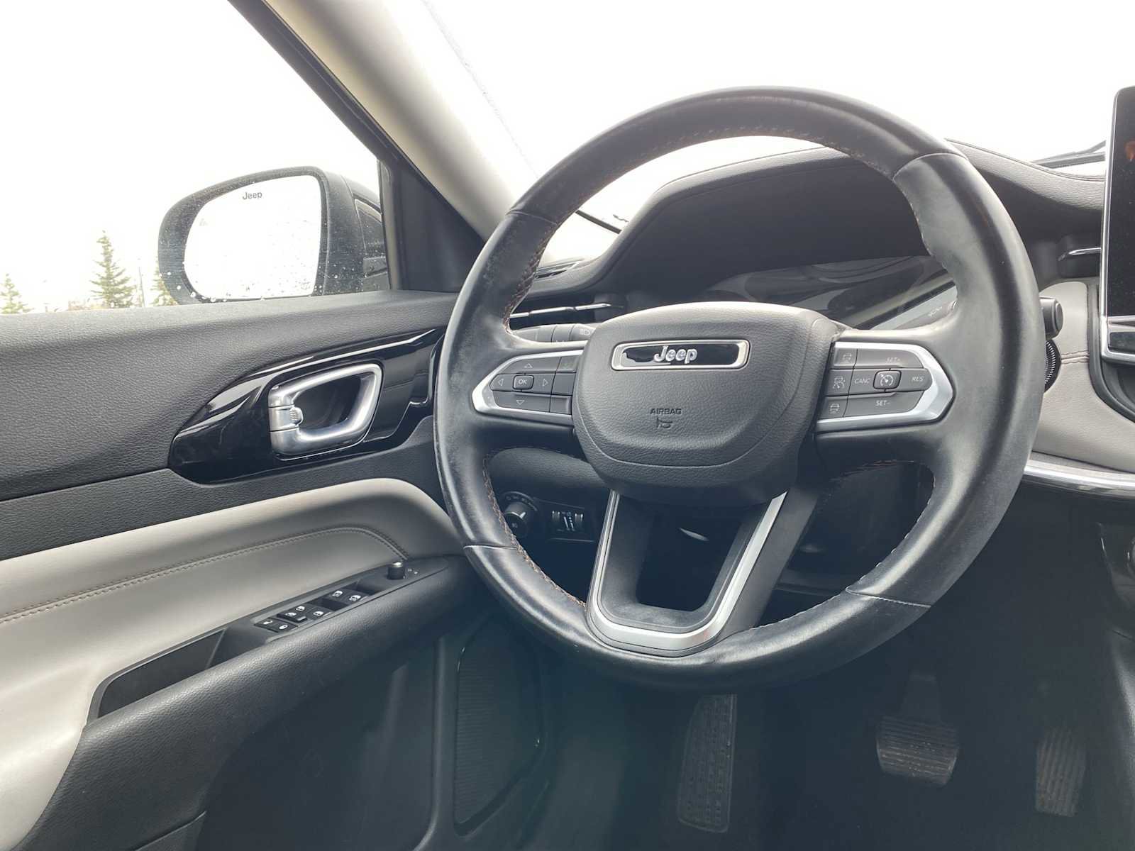 Used 2022 Jeep Compass Limited image 22