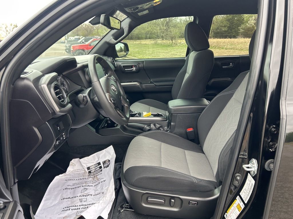 Used 2023 Toyota Tacoma TRD Off-Road w/ Technology Package image 11