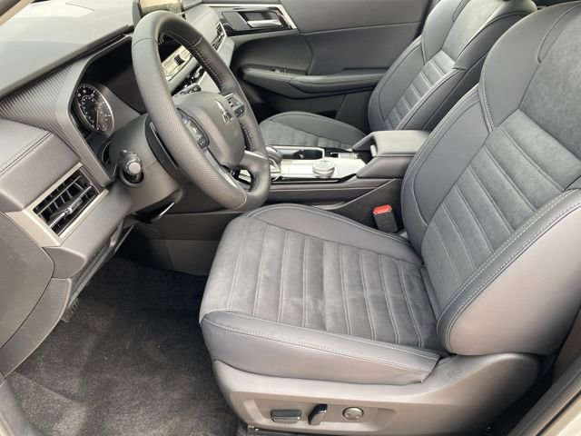 New 2026 Mitsubishi Outlander SE image 11