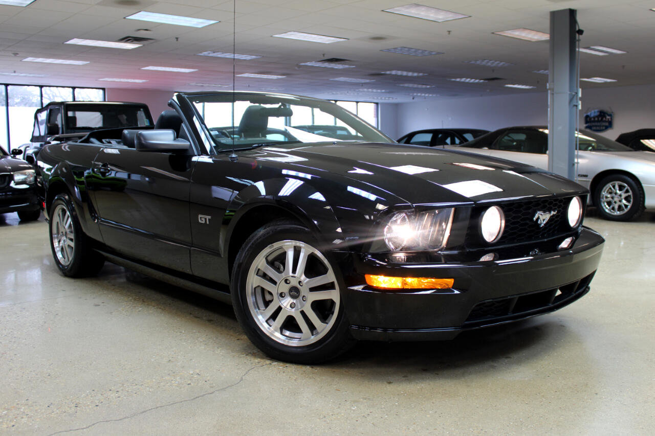 Used 2005 Ford Mustang GT image 16