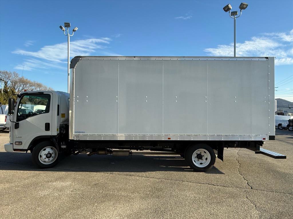 Used 2024 Chevrolet Low Cab Forward RWD image 7