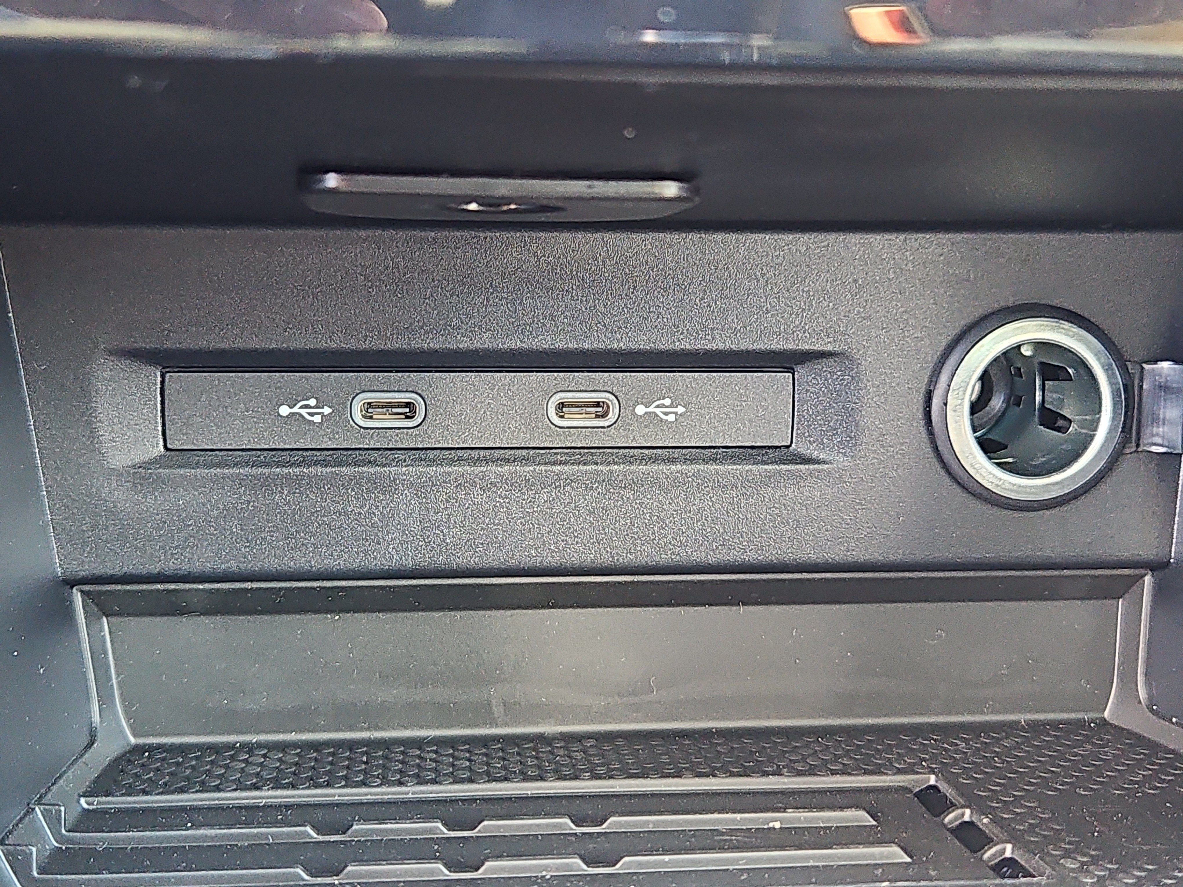 New 2026 Volkswagen Taos SEL AWD/4WD image 11