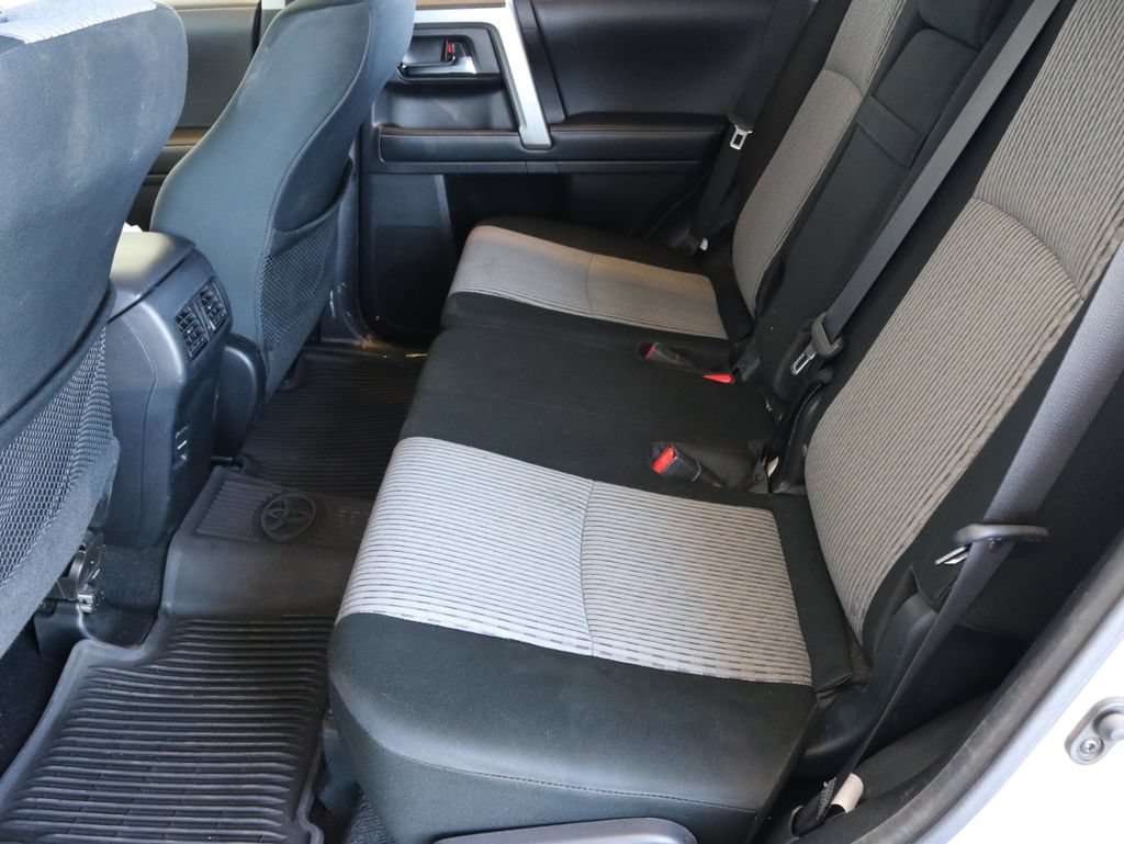 Used 2019 Toyota 4Runner SR5 AWD/4WD image 28