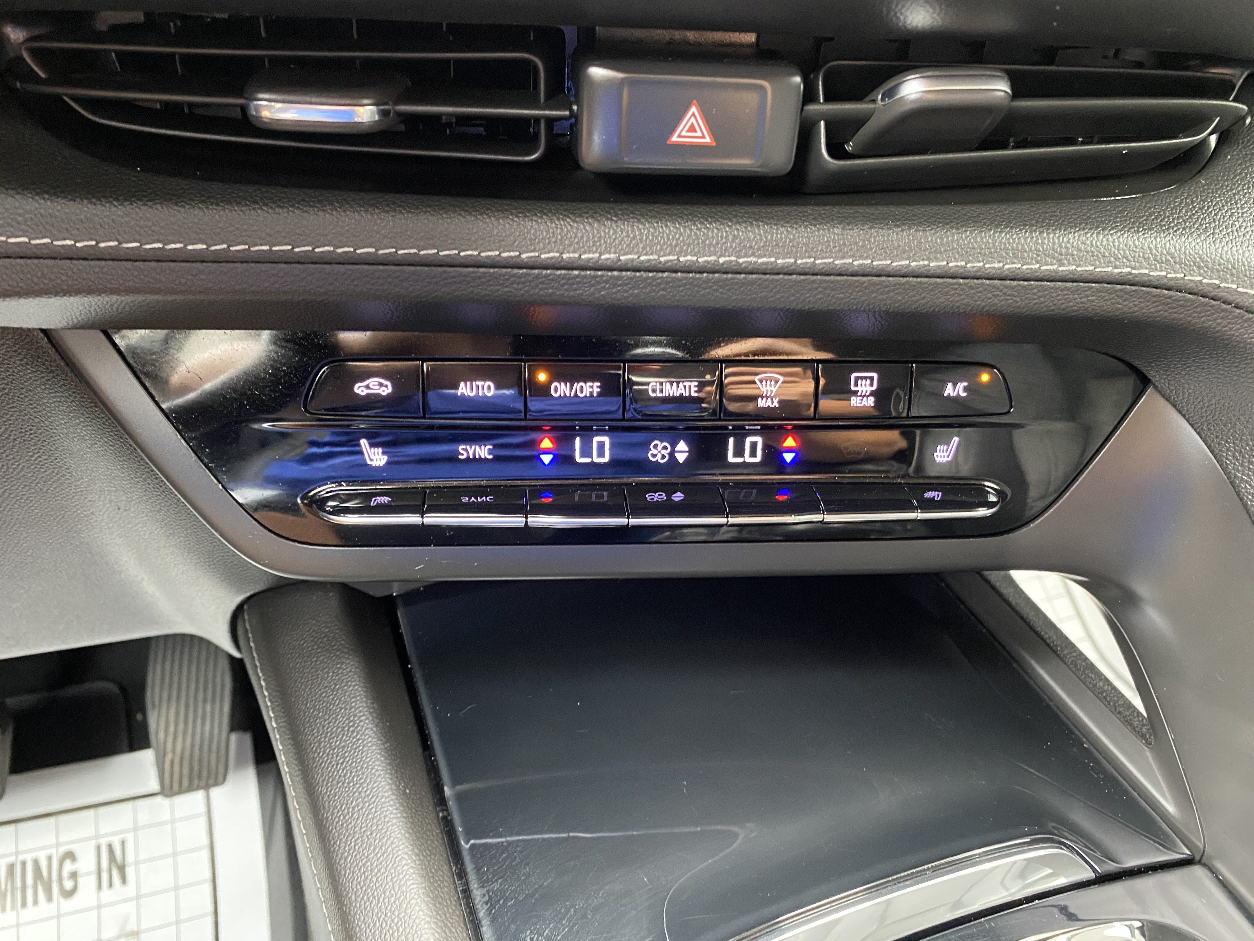 Used 2023 Buick Envision Essence FWD image 28