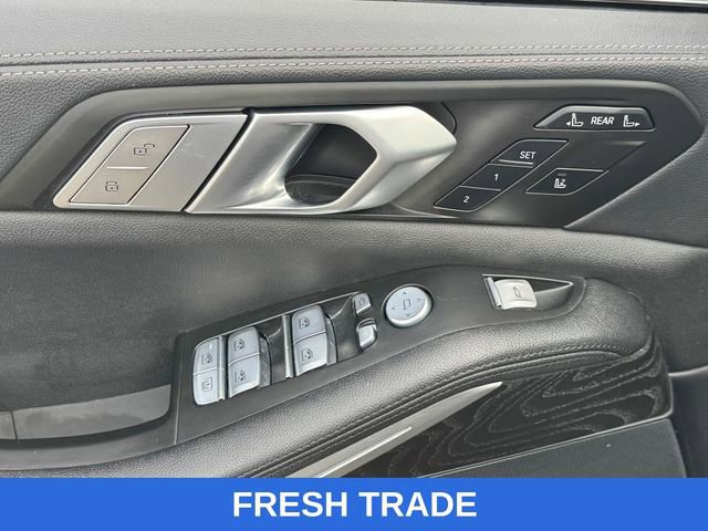 Used 2022 BMW X7 xDrive40i w/ Premium Package image 31