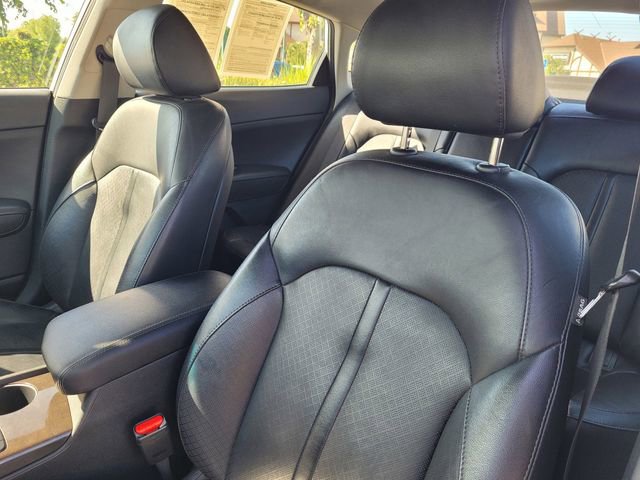 Used 2018 Kia Optima EX w/ Premium Package FWD image 12