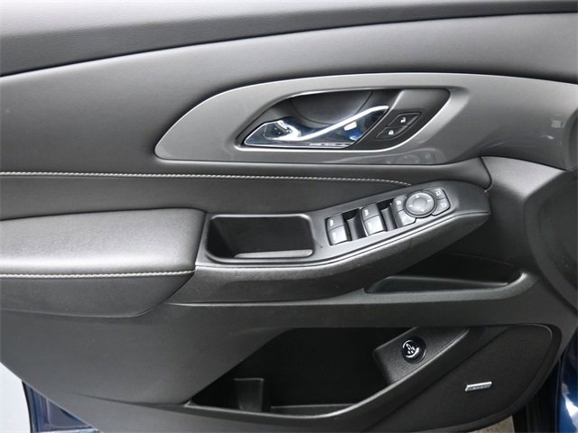 Used 2023 Chevrolet Traverse LT w/ LT Premium Package image 13