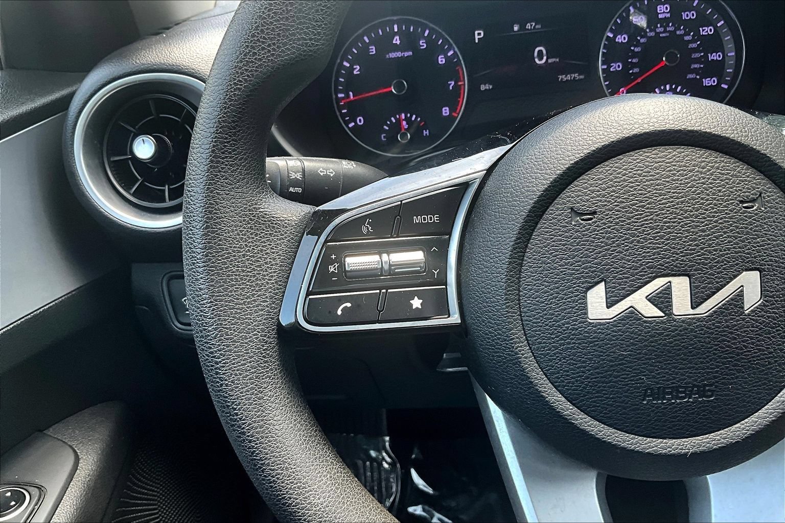 Used 2023 Kia Forte LXS FWD image 9