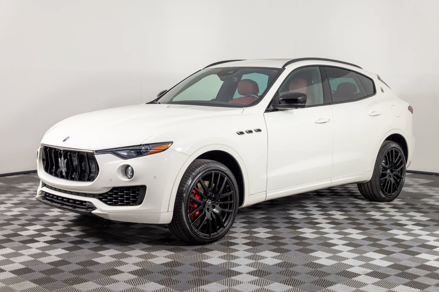 Used 2021 Maserati Levante S AWD/4WD image 1