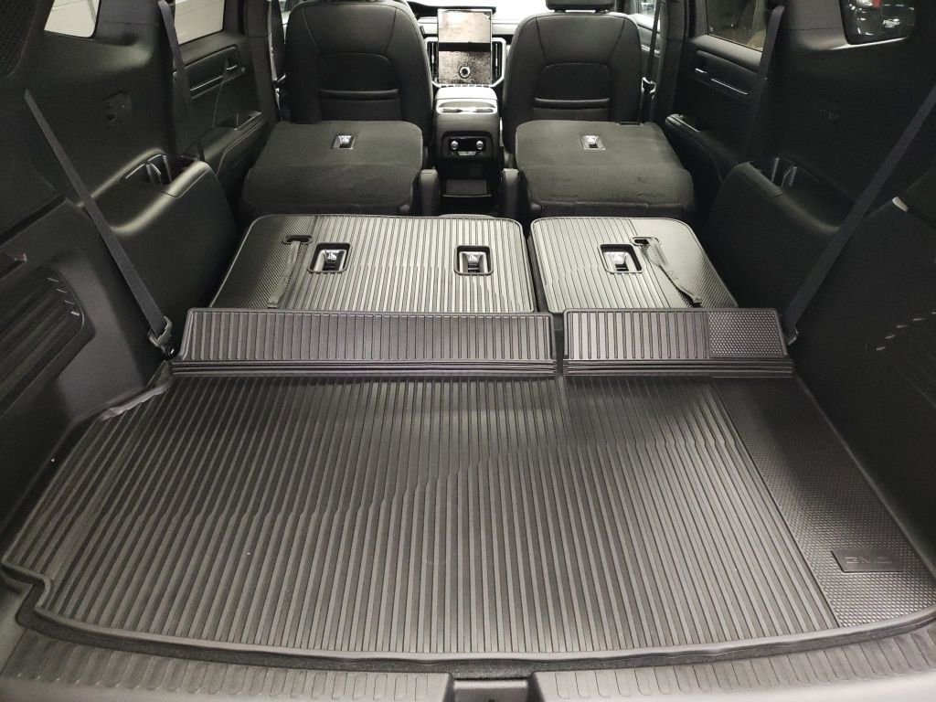 New 2026 GMC Acadia Elevation w/ Elevation Premium Package image 17