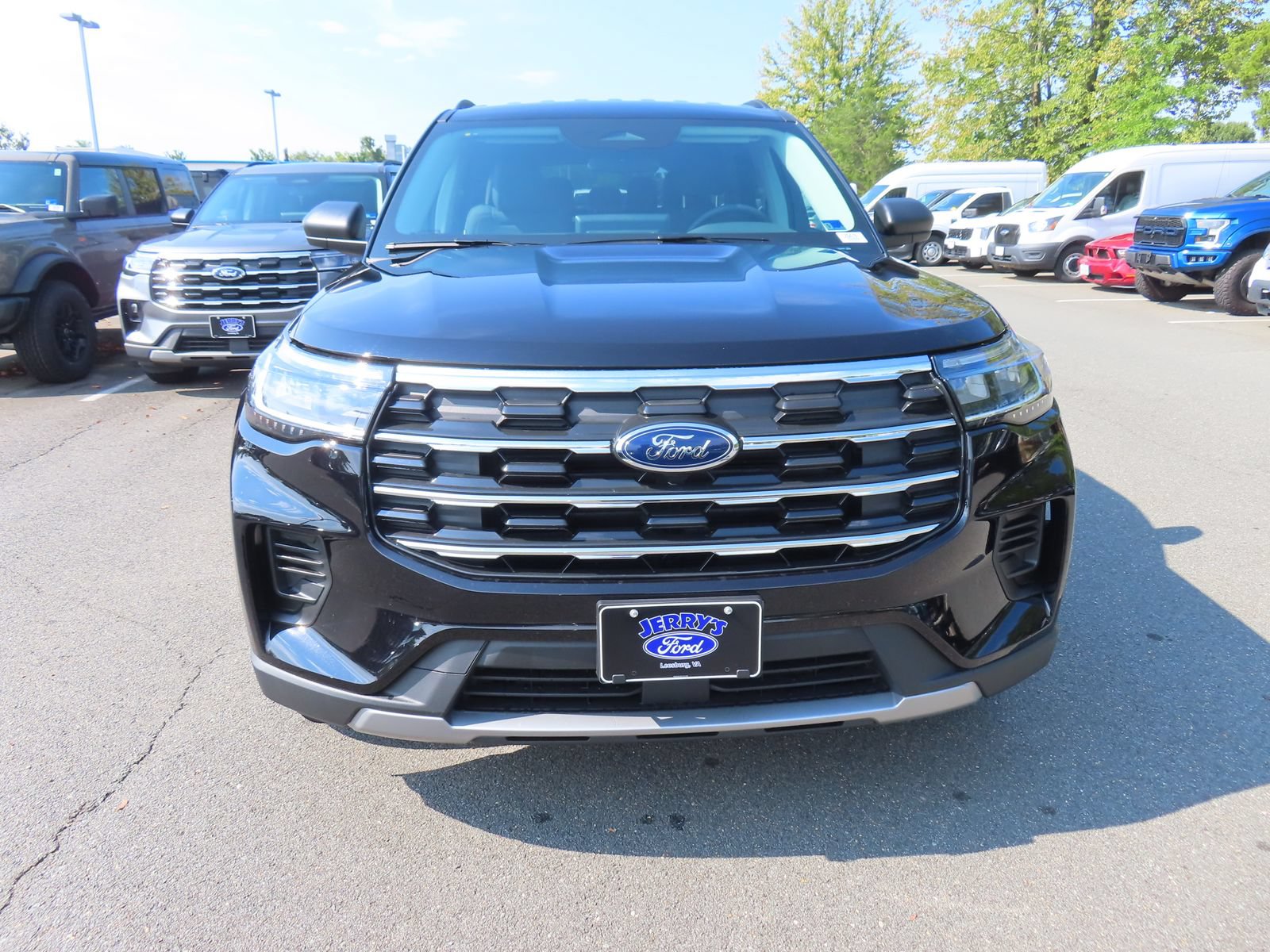 New 2026 Ford Explorer Active AWD/4WD image 2