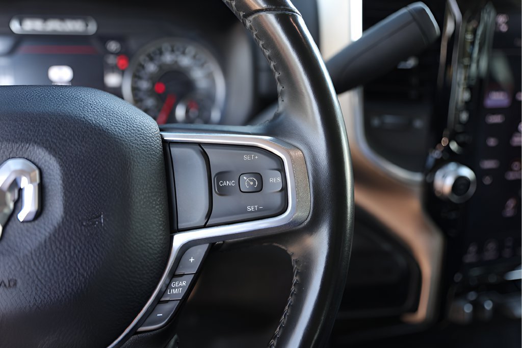 Used 2024 RAM 2500 Laramie AWD/4WD image 16