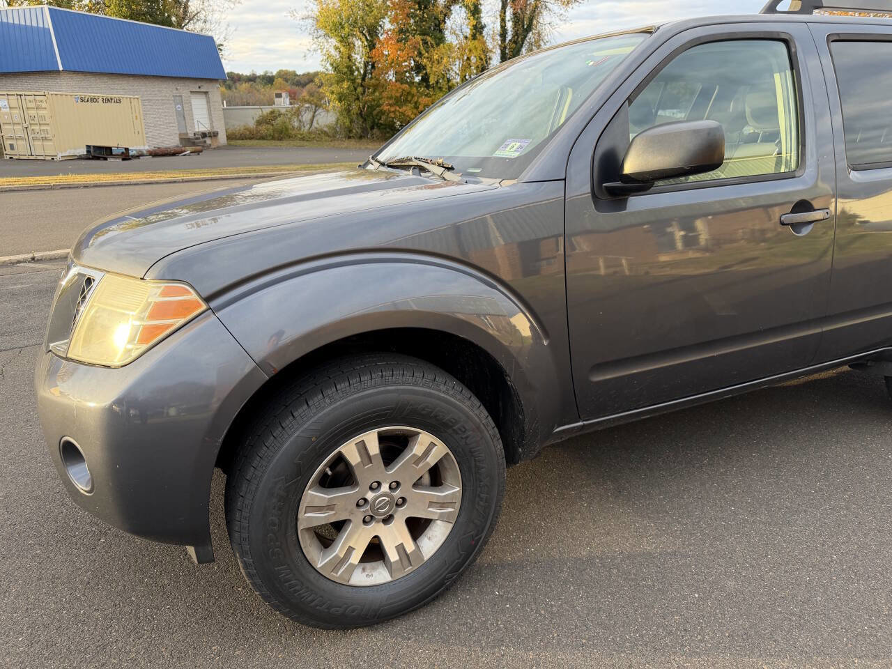 Used 2011 Nissan Pathfinder S image 3
