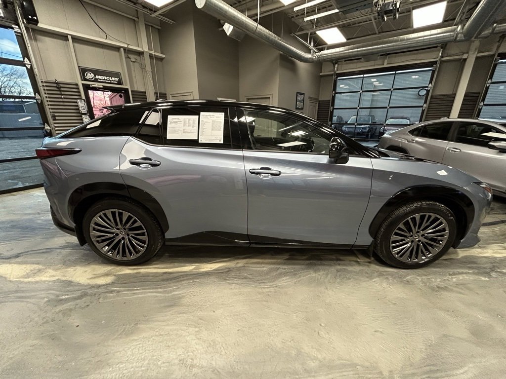 Used 2023 Lexus RZ 450e Premium w/ Accessory Package (P1) image 27