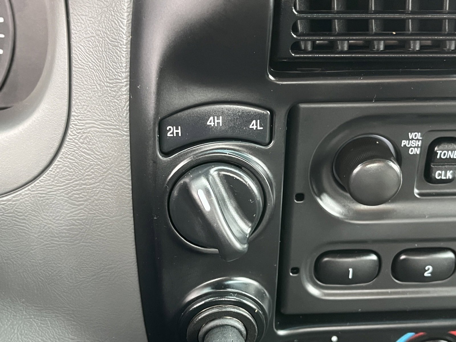 Used 2010 Ford Ranger XL image 4