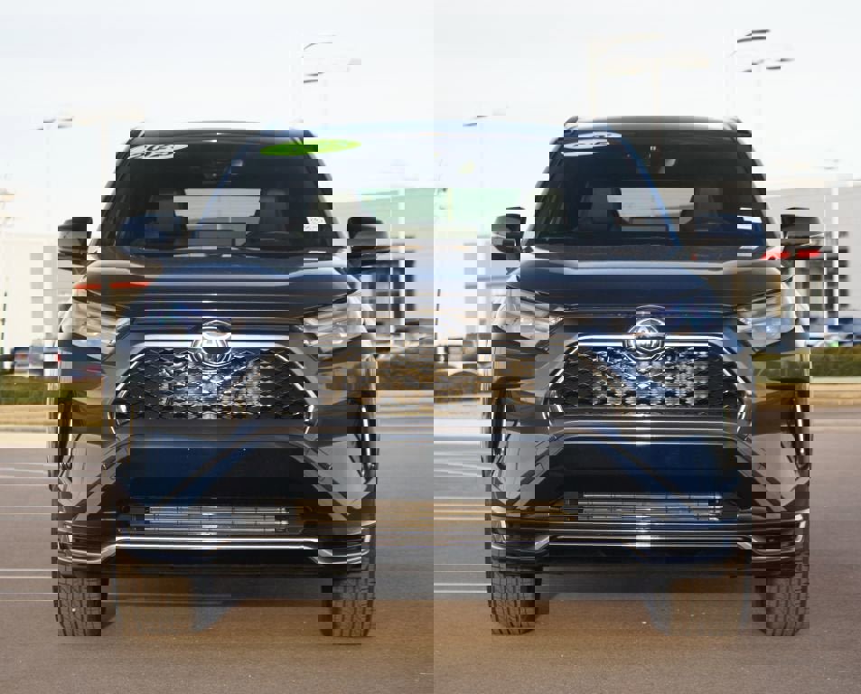 Used 2025 Toyota RAV4 XSE image 25