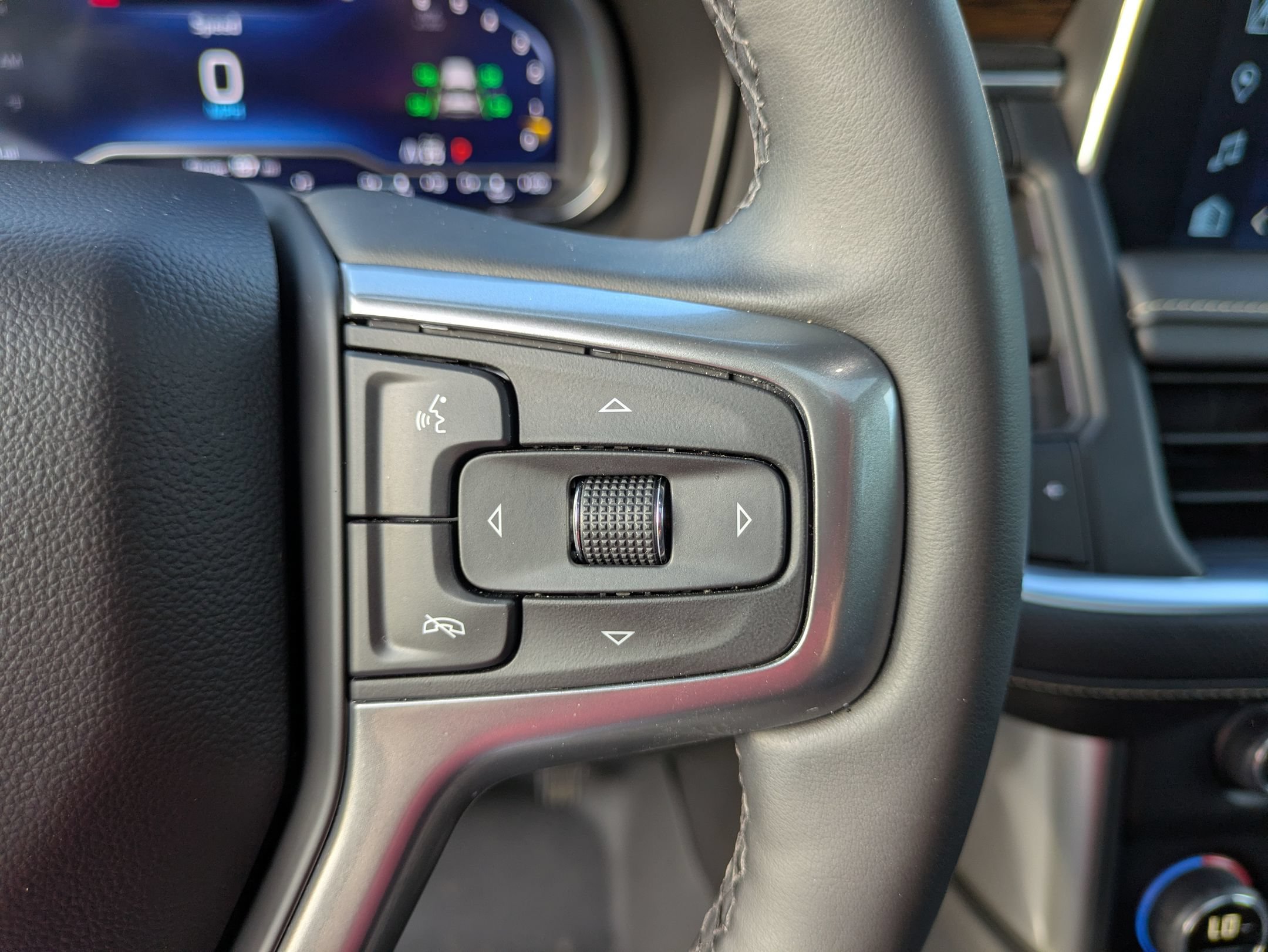 Used 2024 Chevrolet Tahoe Premier AWD/4WD image 19