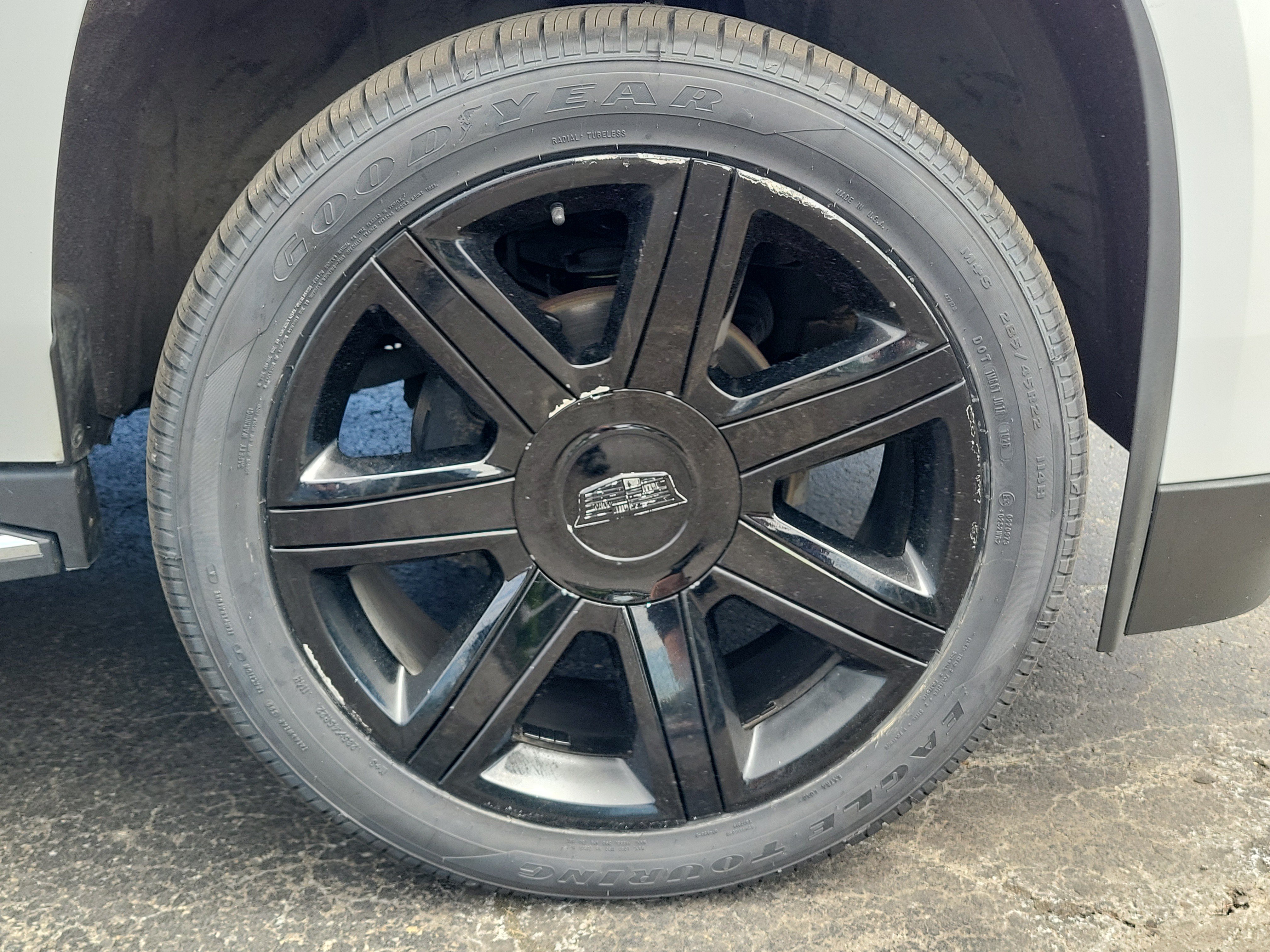 Used 2020 Cadillac Escalade Luxury AWD/4WD image 6