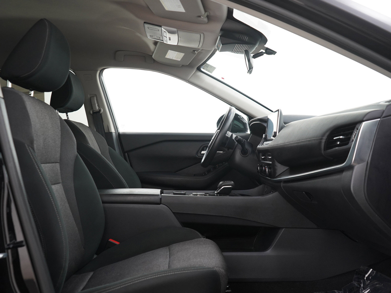 Used 2024 Nissan Rogue SV AWD/4WD image 11
