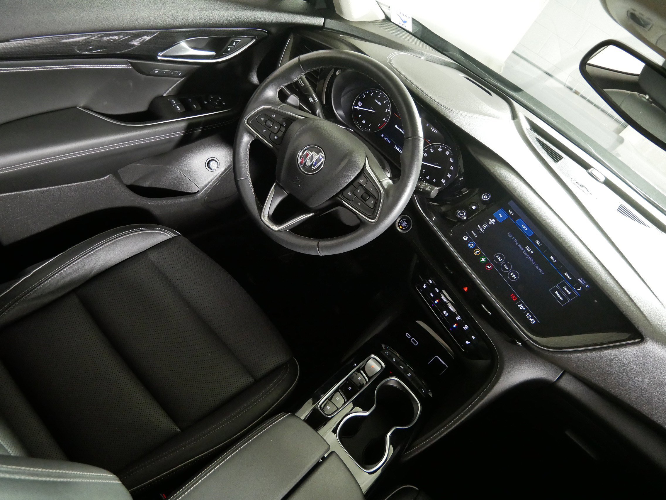 Used 2021 Buick Envision Essence image 9