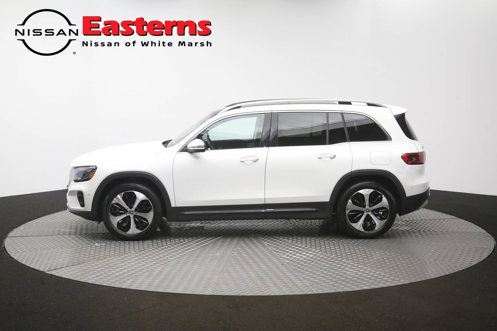 Used 2025 Mercedes-Benz GLB 250 w/ Exclusive Package image 62