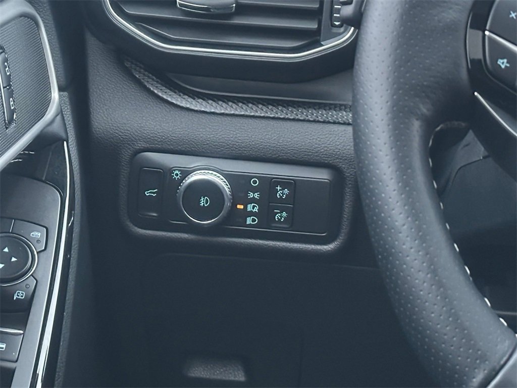 Used 2022 Ford Explorer ST image 11