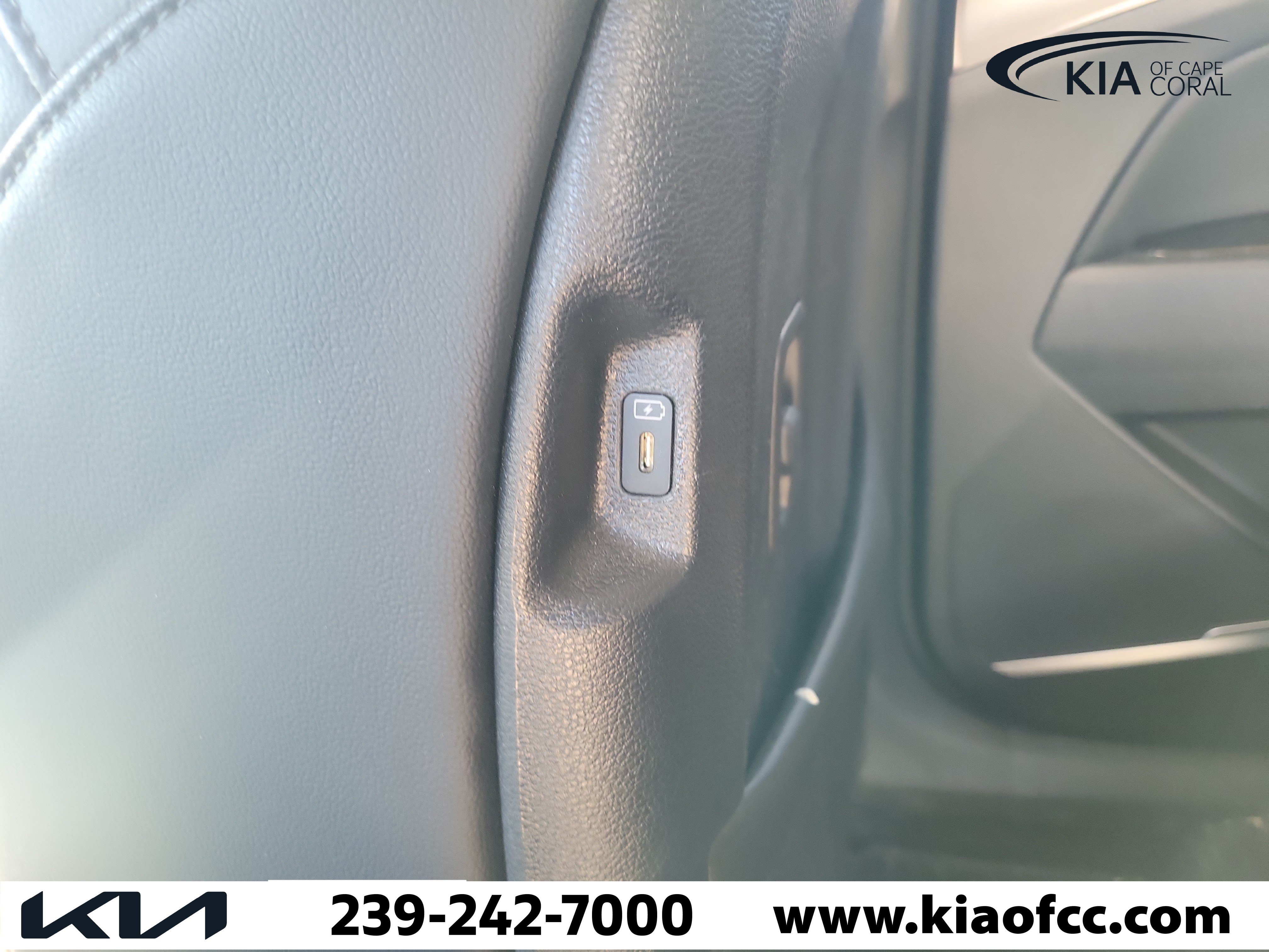 Certified 2023 Kia Sportage EX AWD/4WD image 16