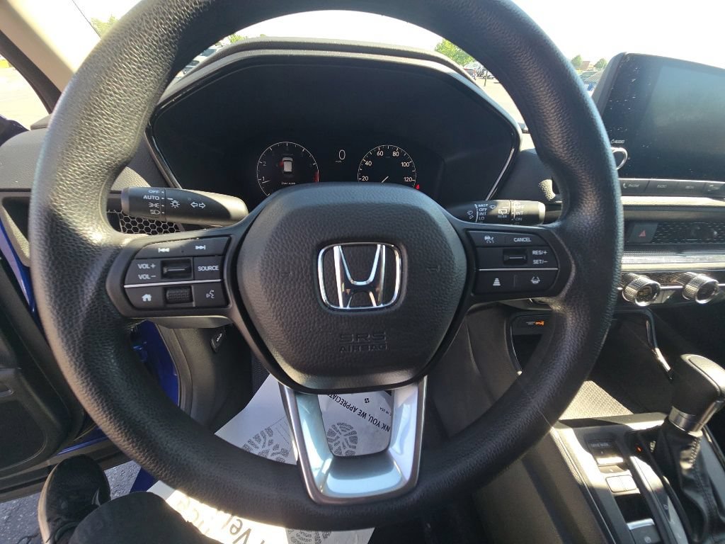 Used 2025 Honda CR-V LX image 16