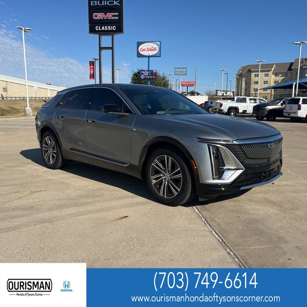 Used 2024 Cadillac Lyriq Luxury image 1