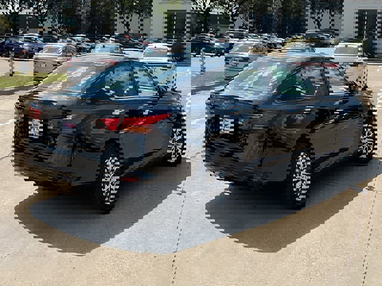 Used 2024 Nissan Altima 2.5 S image 5