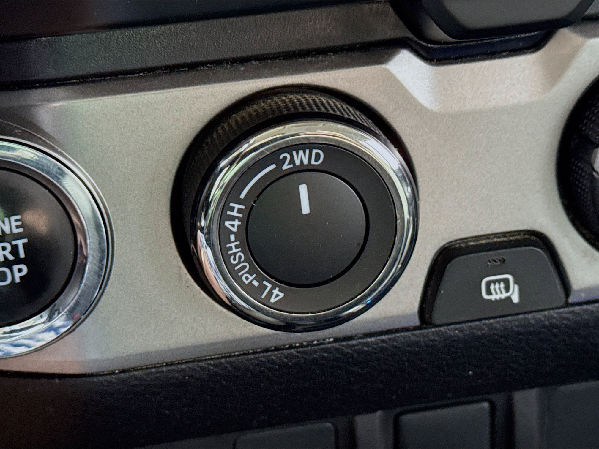 Used 2023 Toyota Tacoma SR5 AWD/4WD image 3