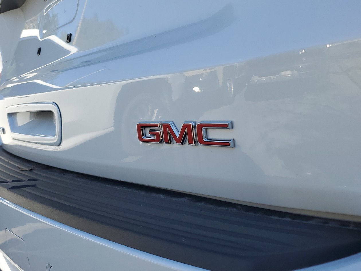 New 2026 GMC Yukon Denali w/ Denali Reserve Package AWD/4WD image 7