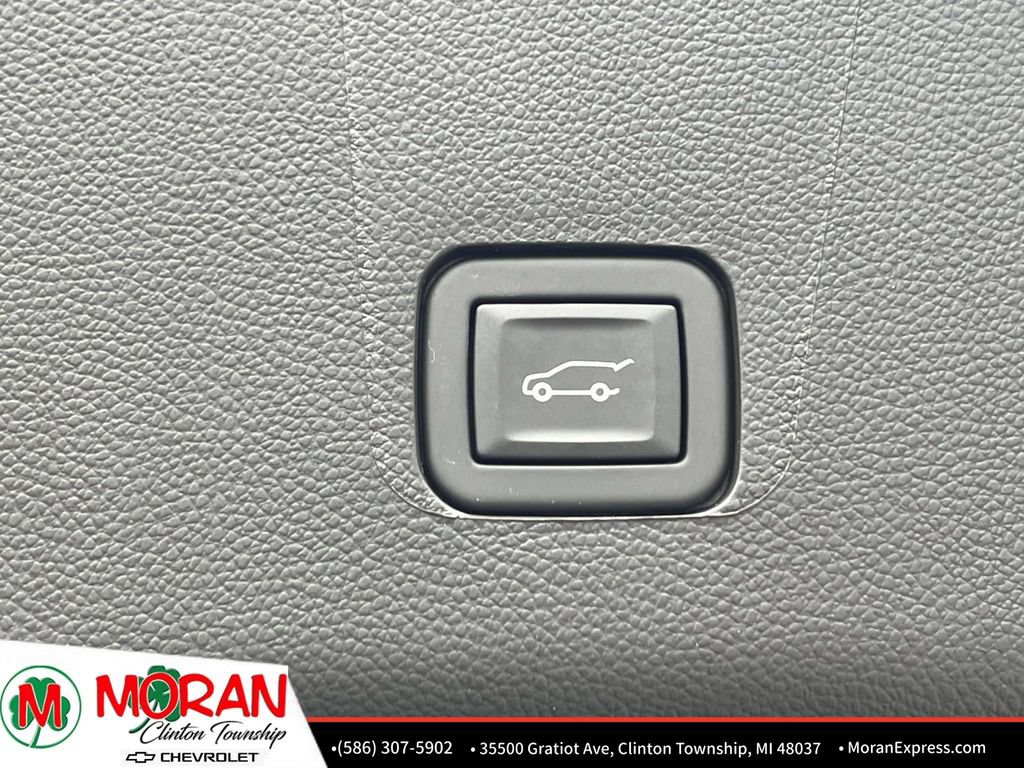 Certified 2023 Chevrolet Traverse LT FWD image 13