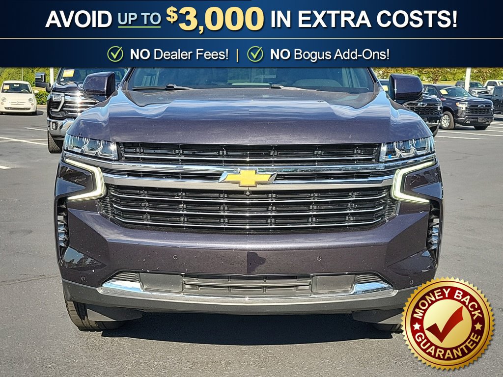 Used 2024 Chevrolet Suburban LT w/ LT Signature Plus Package RWD image 2