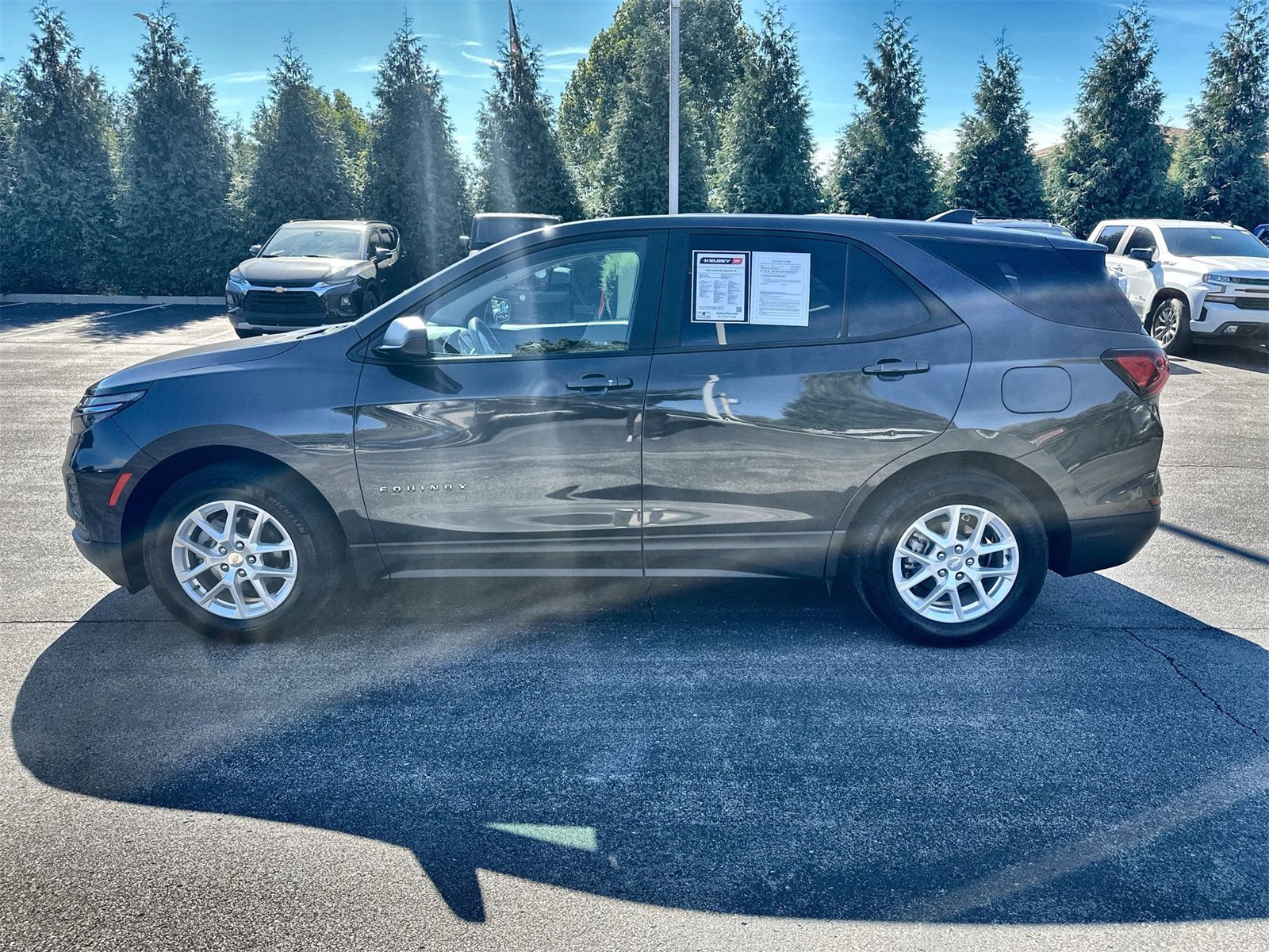 Used 2022 Chevrolet Equinox LS w/ LS Convenience Package image 5