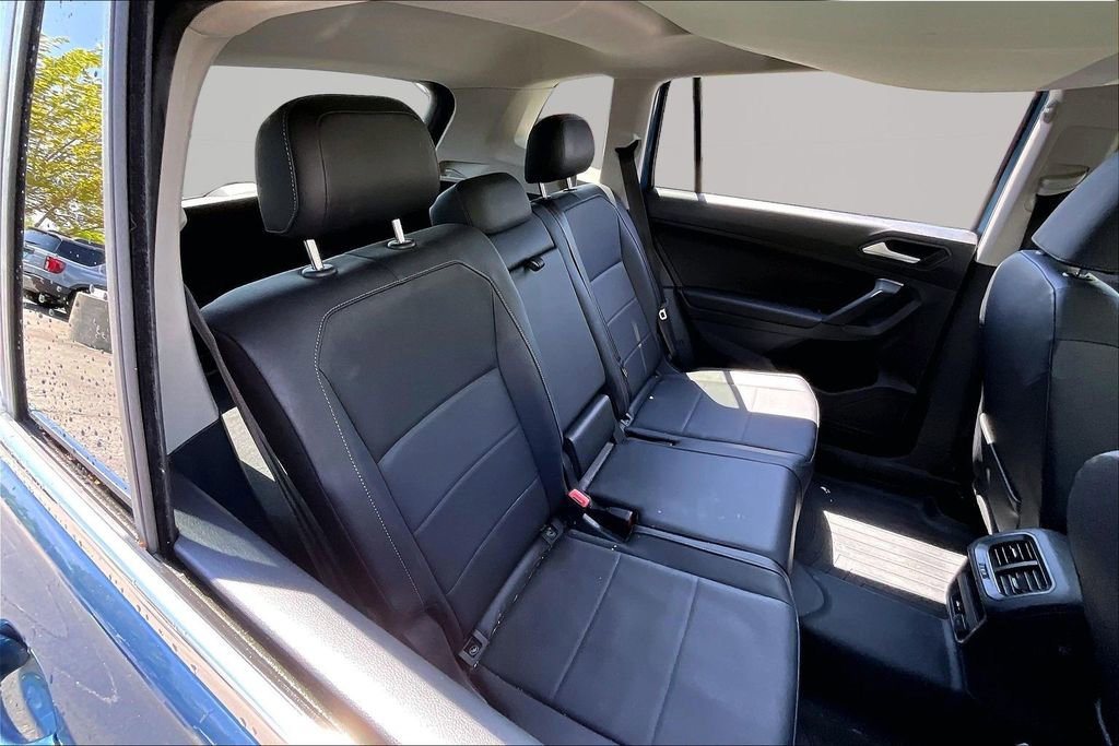 Used 2019 Volkswagen Tiguan SE image 17