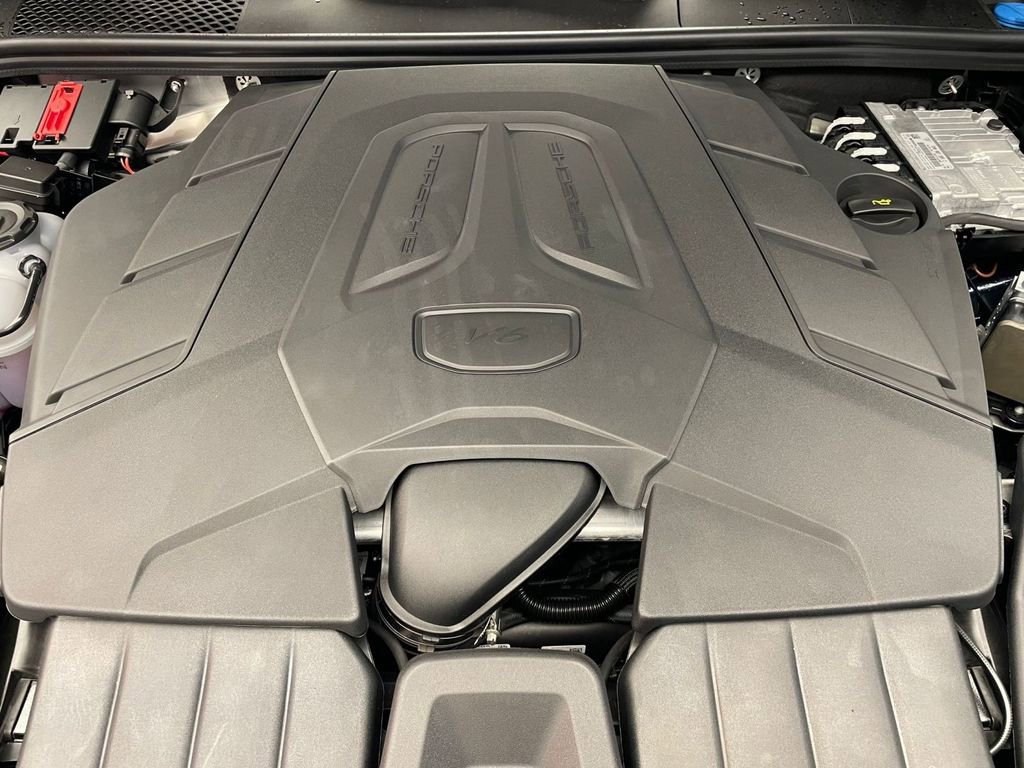 New 2026 Porsche Cayenne AWD/4WD image 17