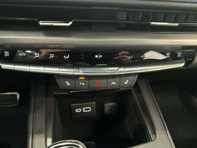 Used 2024 Cadillac XT4 Sport w/ LPO, Floor Liner Package AWD/4WD image 17