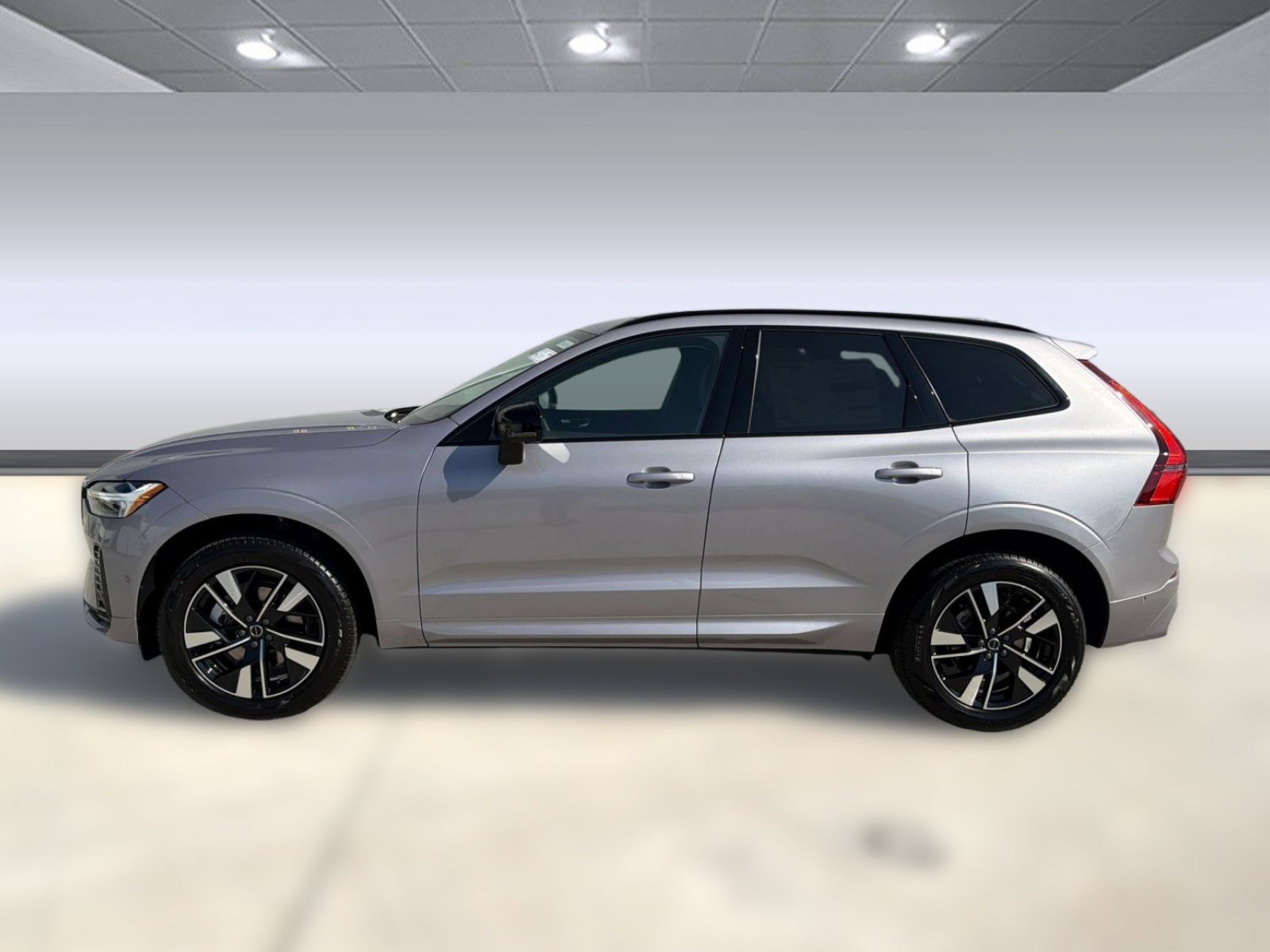New 2026 Volvo XC60 B5 Plus w/ Climate Package AWD/4WD video 2