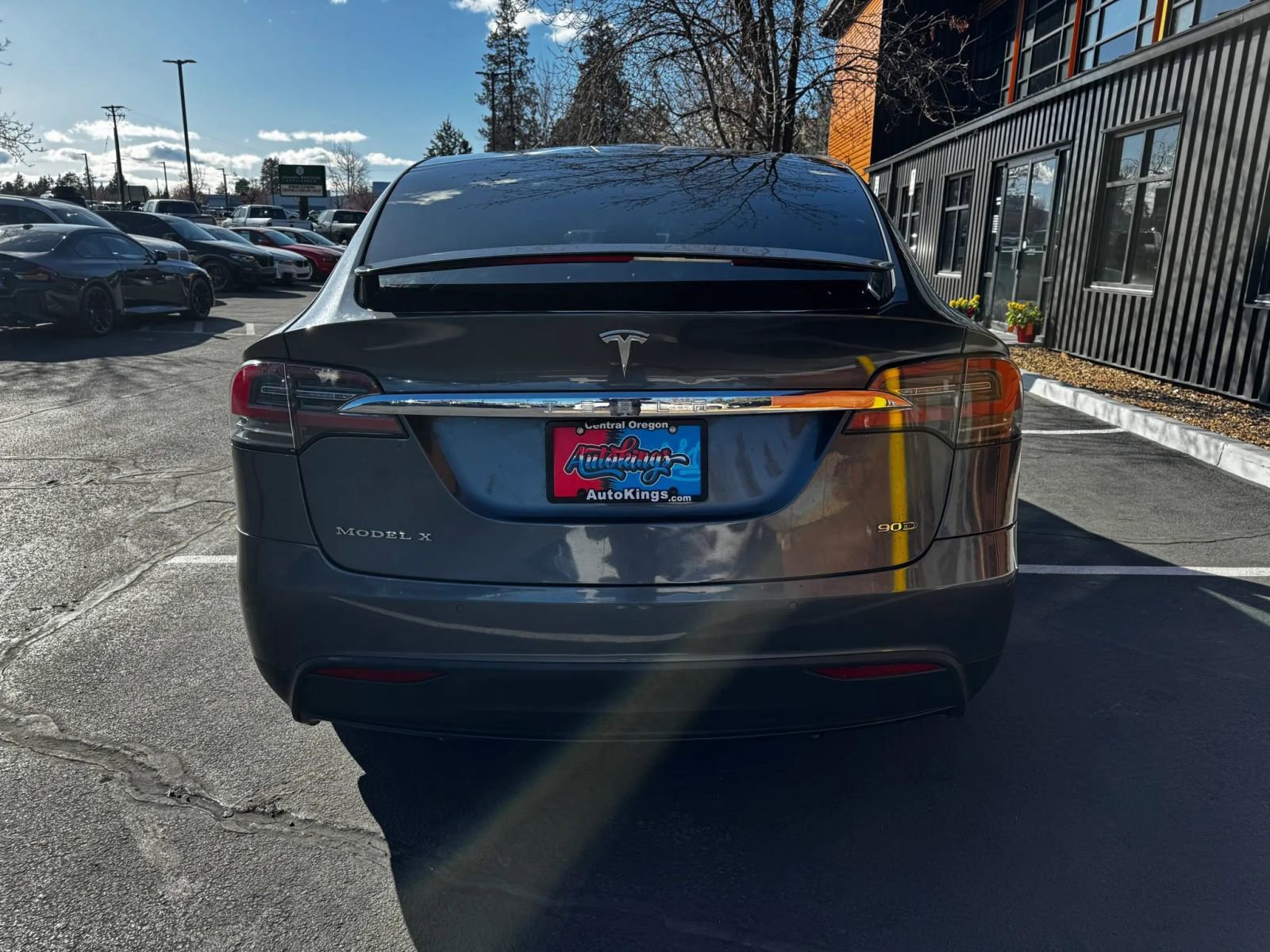 Used 2016 Tesla Model X 60D image 4