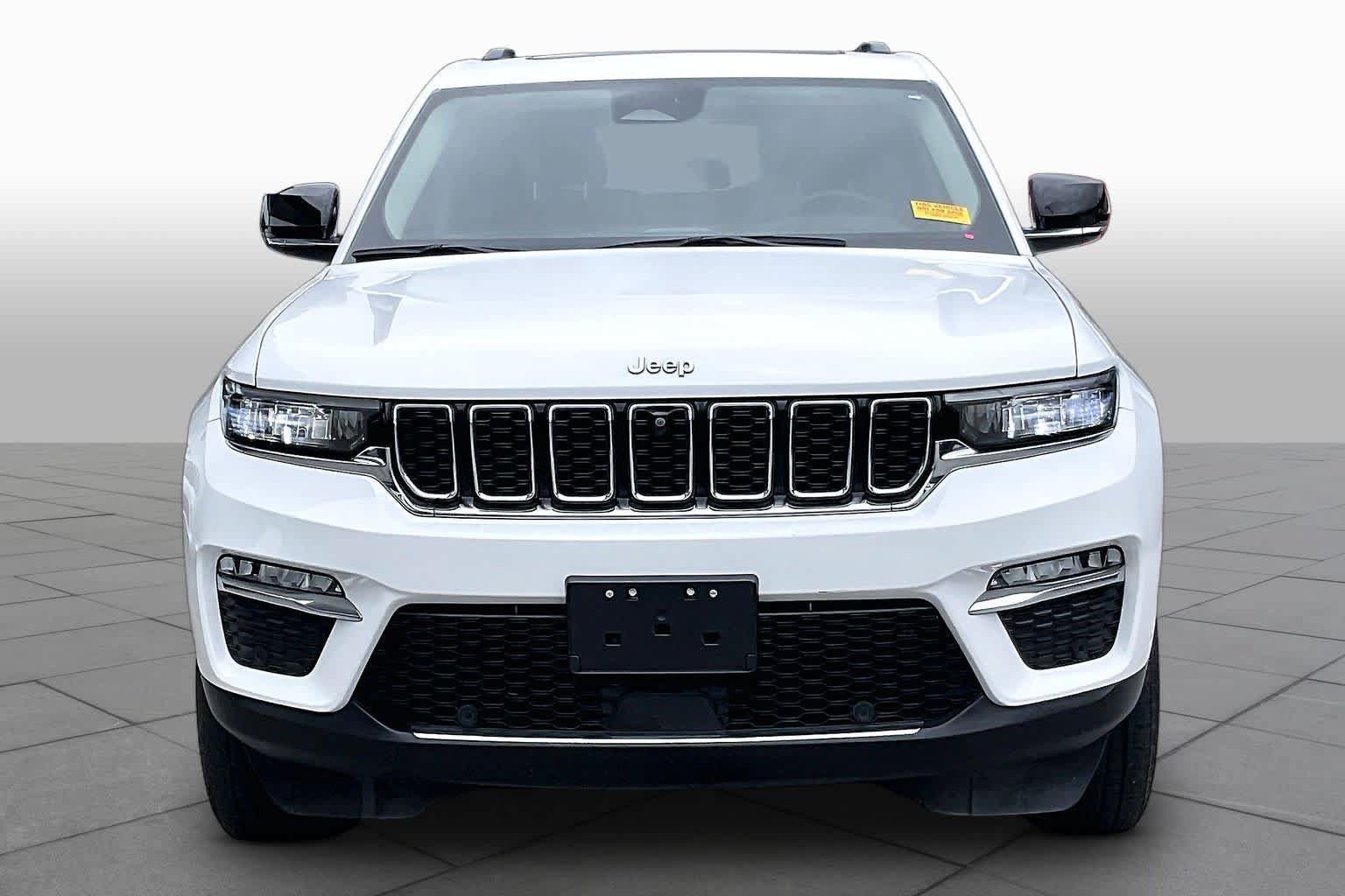 Used 2022 Jeep Grand Cherokee Limited 4xe w/ Luxury Tech Group II AWD/4WD image 4