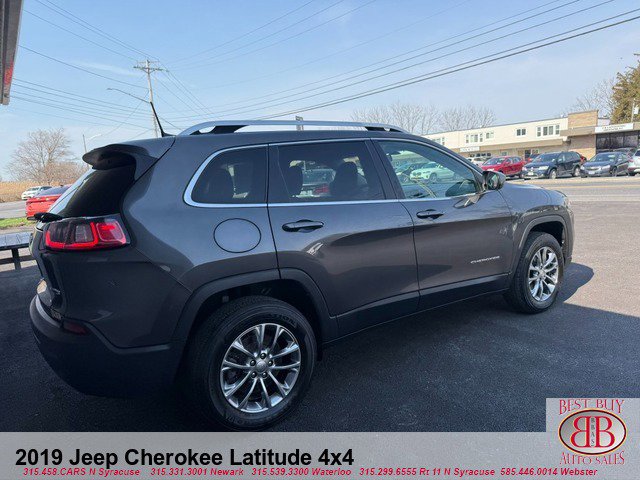 Used 2019 Jeep Cherokee Latitude Plus AWD/4WD image 3