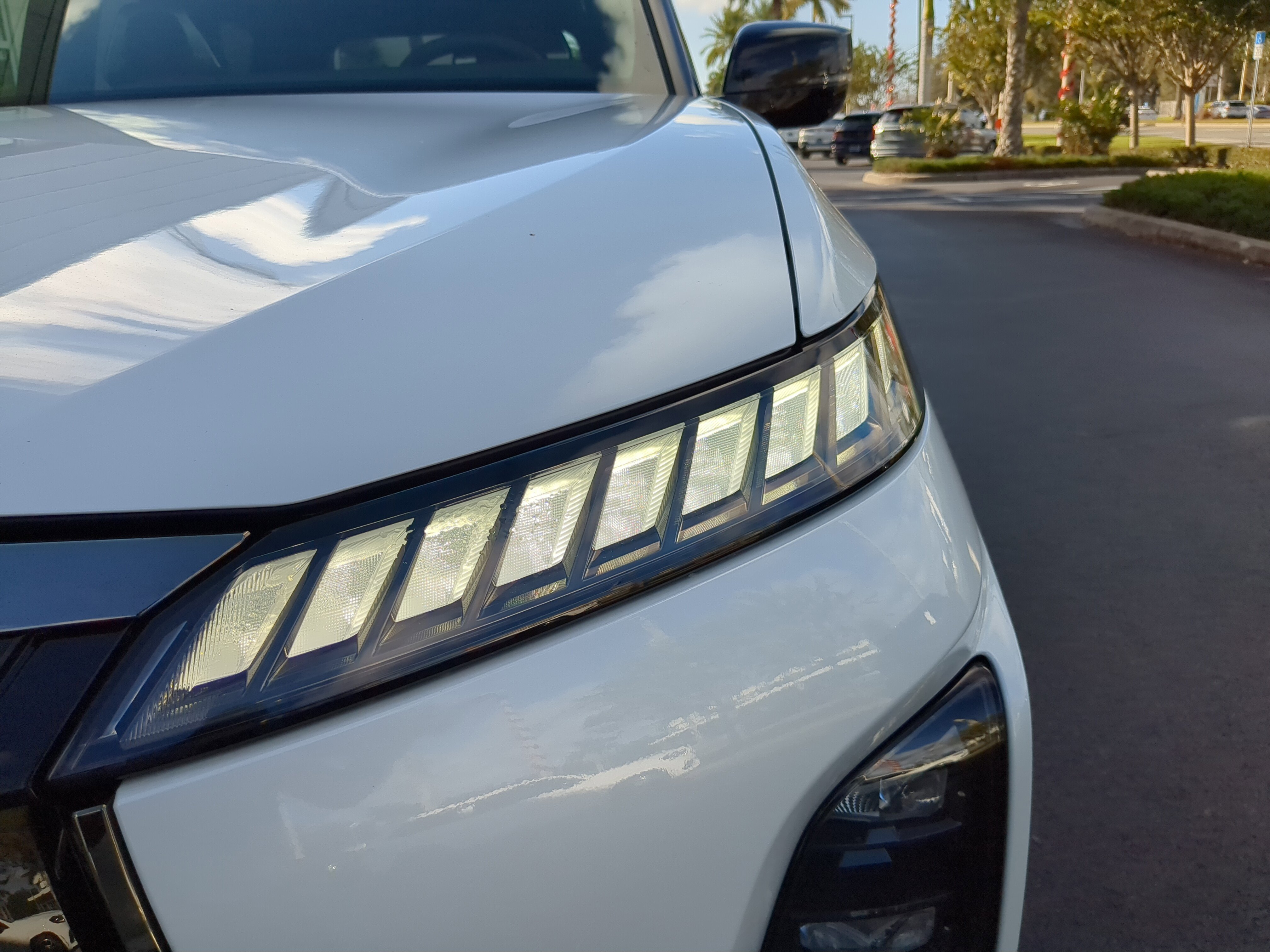 New 2026 INFINITI QX80 Autograph w/ Premium Cargo Package image 9