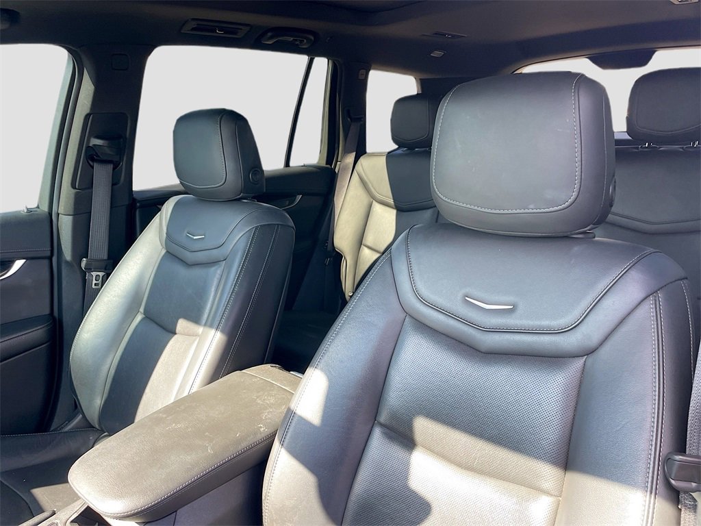 Used 2021 Cadillac XT6 Premium Luxury image 11